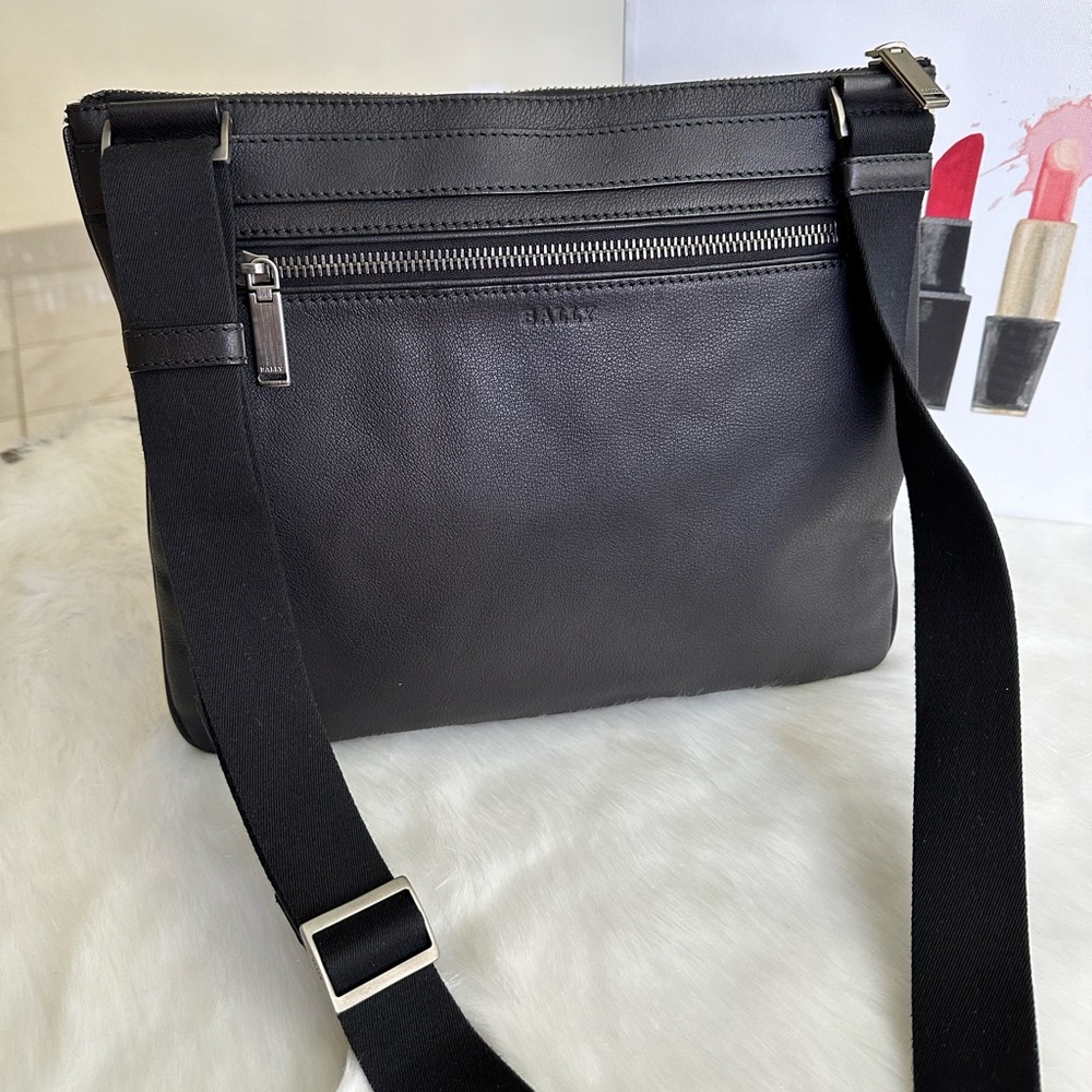 Auth Bally Messenger Bag